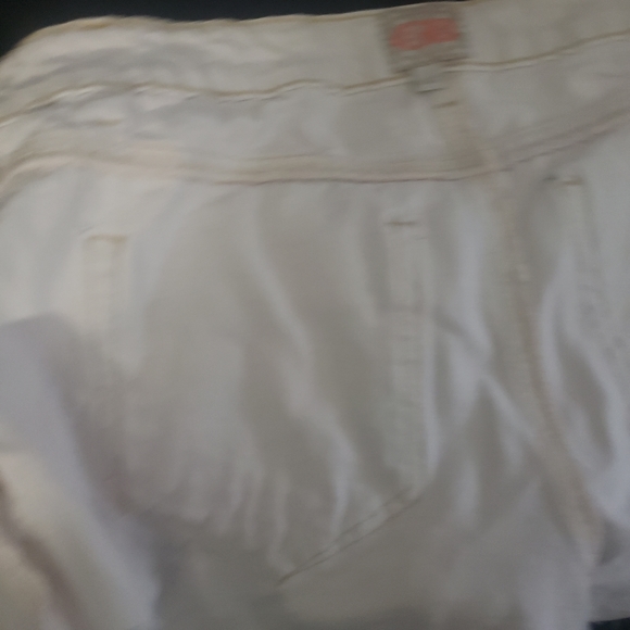 White distressed jean shorts - Picture 14 of 16